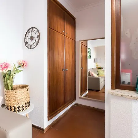 Apartment 2 Comfy Bright Flats With Netflix Porto