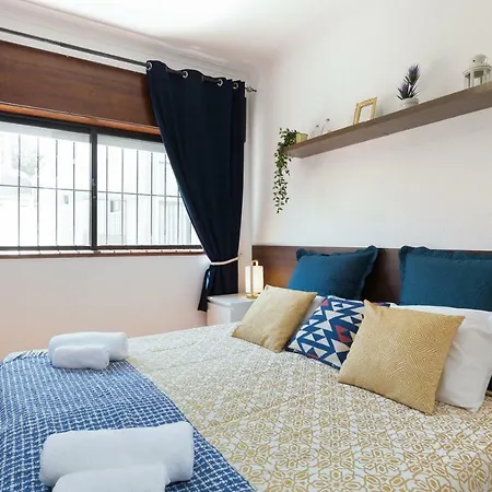 2 Comfy Bright Flats With Netflix * Πόρτο